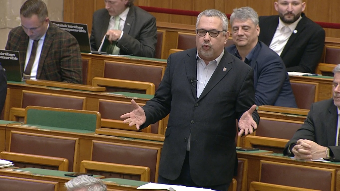 Arató: Dobrev Klára árnyékkormányát felelős hazafiak alkotják