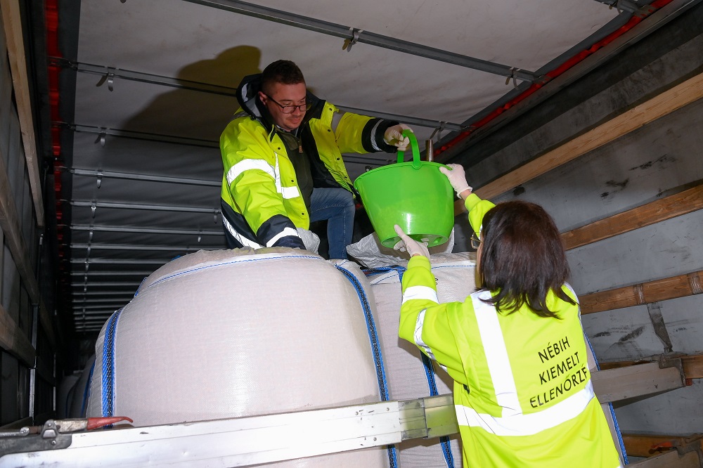 Minden Magyarországra érkező ukrán gabonaszállítmány útját ellenőrzik