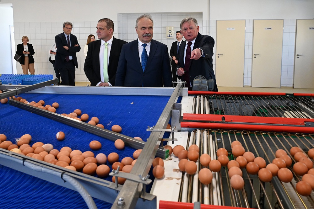 Új tojástermelő telepet adott át a Gyermelyi Zrt.