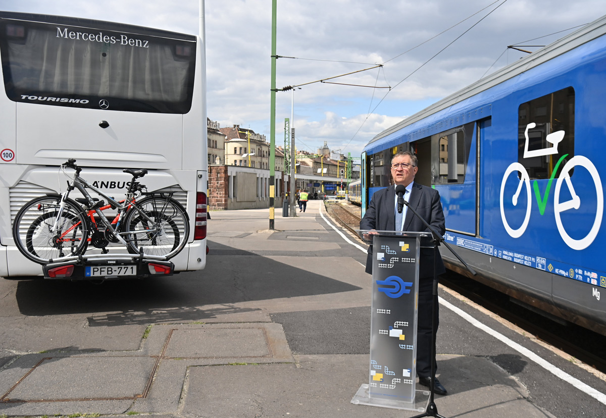 Folyamatos a fejlesztés a MÁV-Volánnál a kerékpáros turizmus támogatására