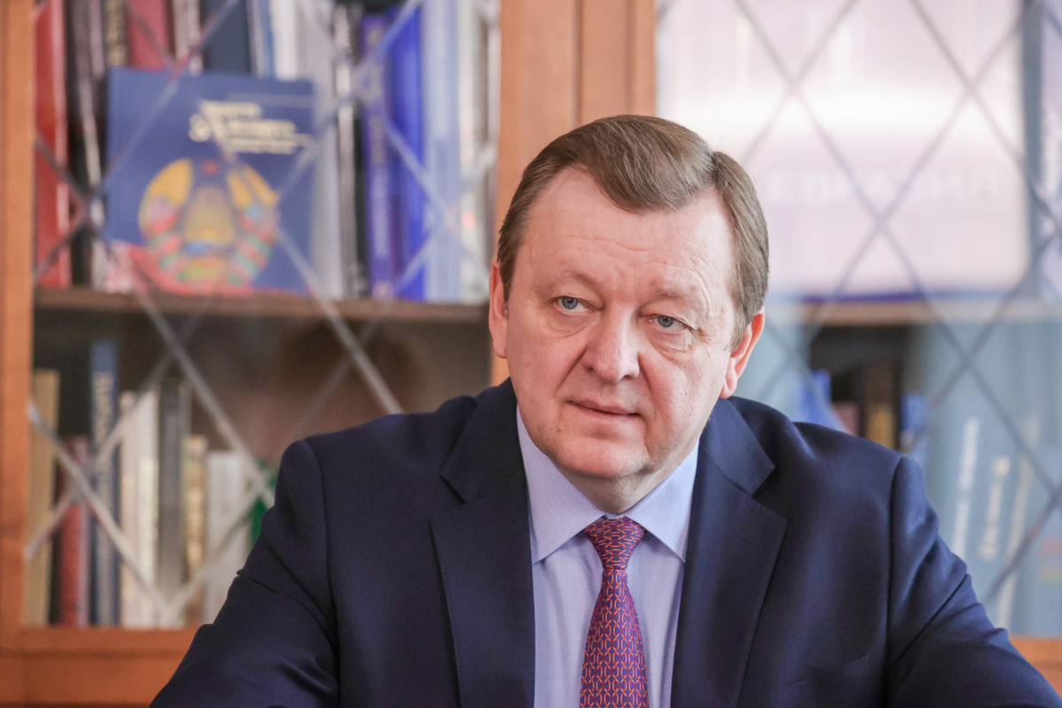 Kölcsönös tisztelet – exkluzív interjú Szergej Alejnyik külügyminiszterrel