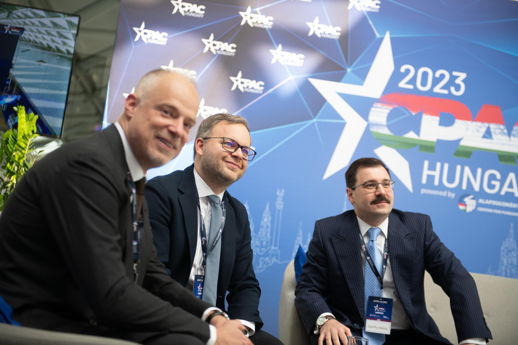 Orbán Balázs: Magyarország összekötő kapocs kíván lenni