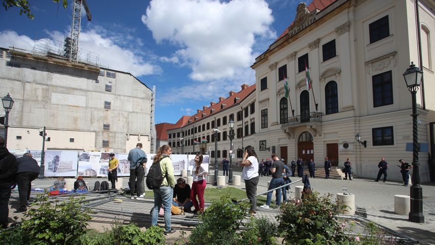 Hazudott a Momentum, élőben sem nyilatkoznak – Videó