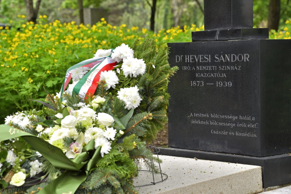 Hevesi Sándorra emlékeztek a Fiumei úti sírkertben