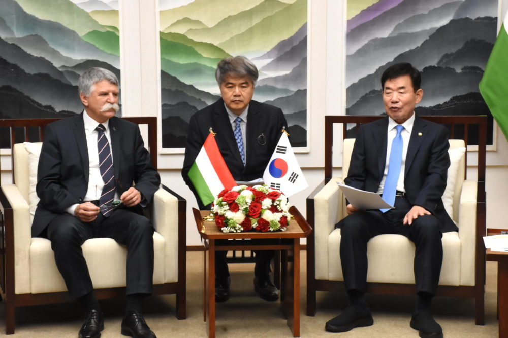 Kövér László Dél-Koreában a nemzetgyűlés elnökével tárgyalt