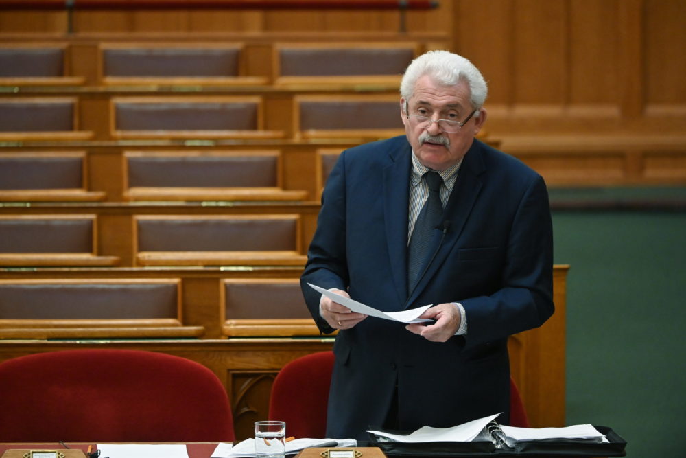 Fónagy János: Visszakerülhet a hazai szabályozásba az építményi jog