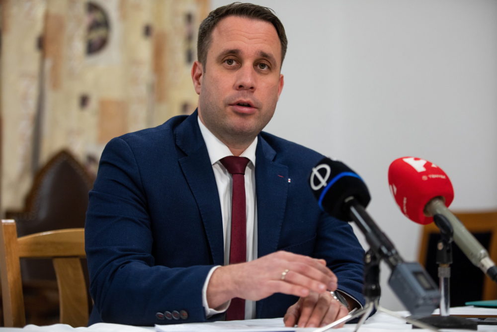 Dömötör Csaba: Nem vagyunk gyarmat