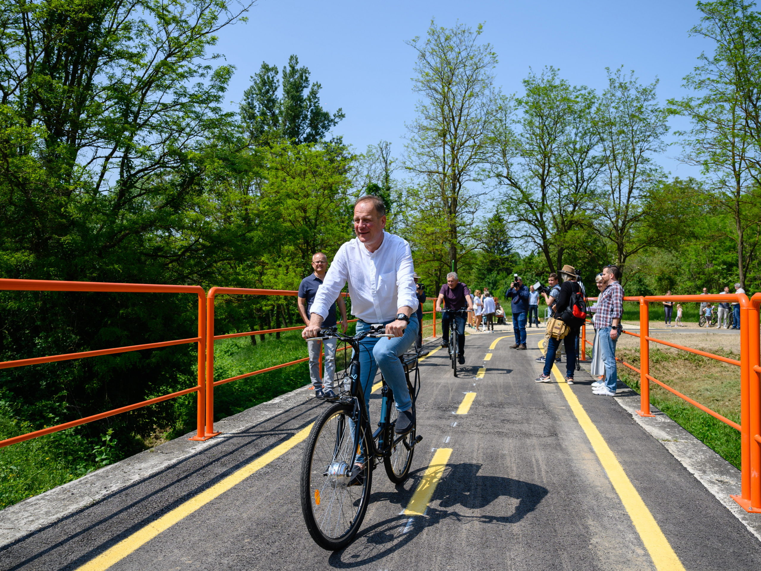 Átadták a Csinger-völgyi kerékpárutat