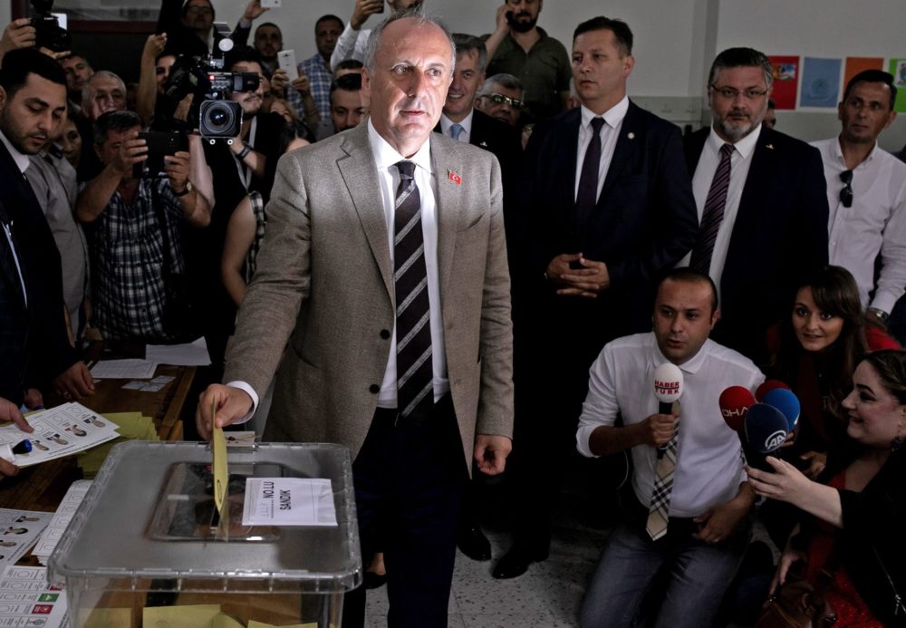 Visszalépett a jelöltségtől Erdogan egyik kihívója