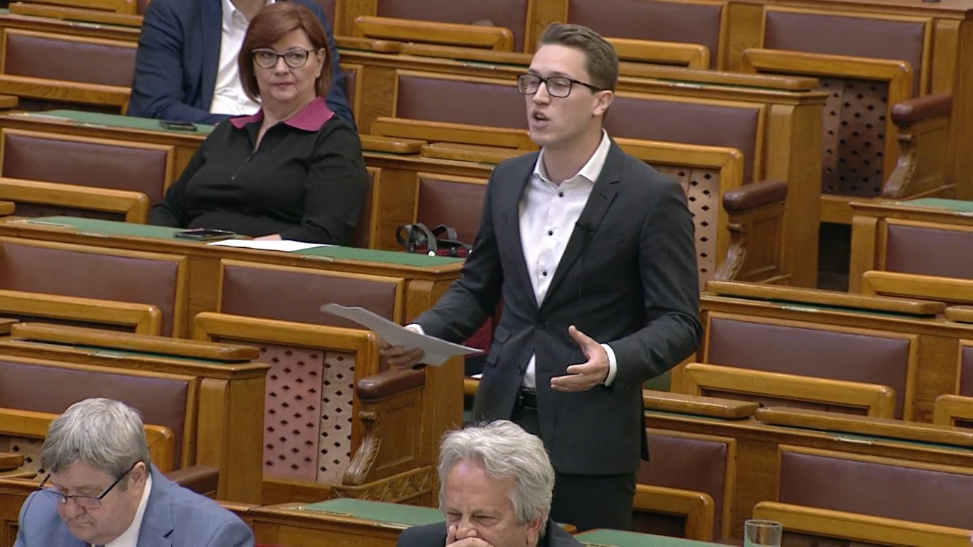 Bedő Dávid: önök nem mindig értik az iróniát, segítek – ez az volt