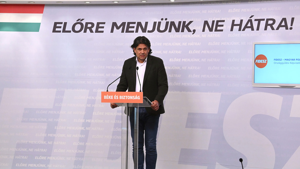 Von der Leyennek tisztáznia kell, tényleg ő kérte-e a Barátság leállítását