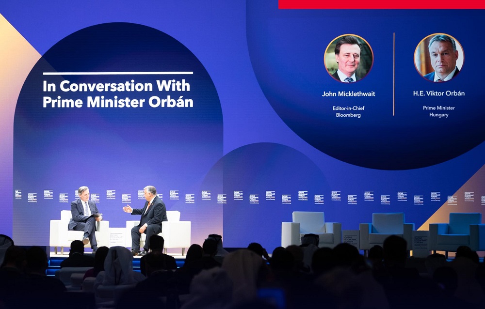 Orbán Viktor: Fegyverszállítások helyett tűzszünet, háború helyett béke