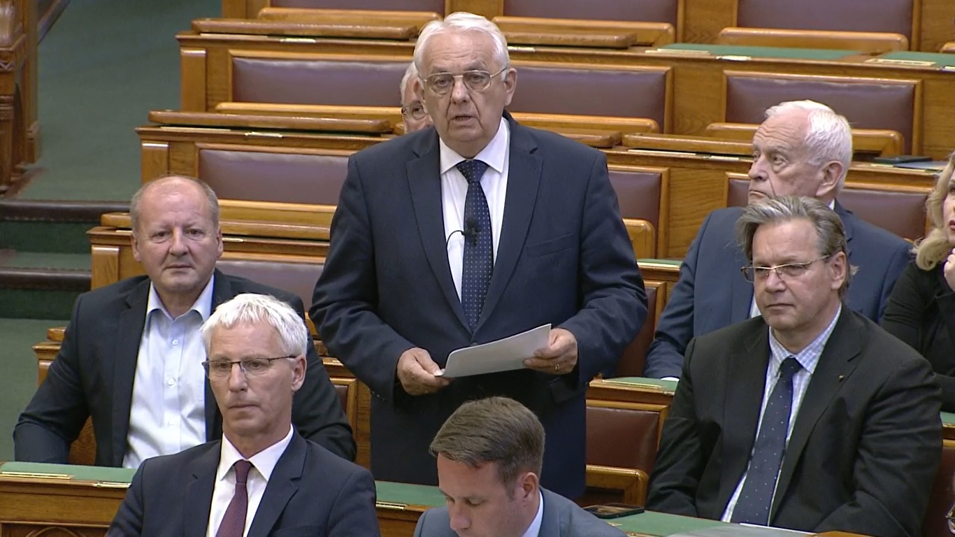 Latorcai János: Csíksomlyó minden évben üzen