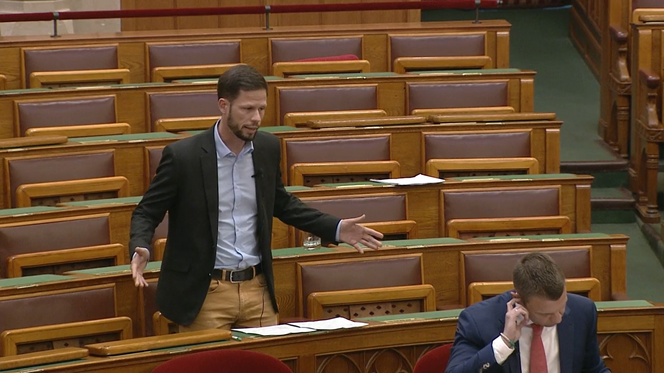 Tordai: a kormány tovább sarkantyúzza a döglött lovat – kemény választ kapott