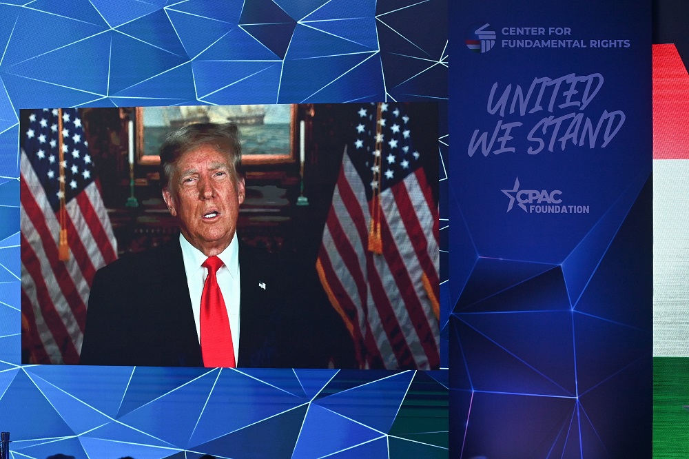 Donald Trump a magyaroknak üzent: „Folytassák a harcot! Győzni fogunk!” (Videó!)