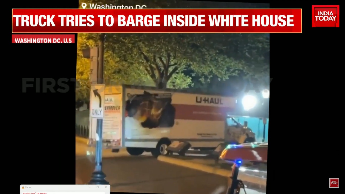 Egy férfi teherautójával kétszer nekiment a Fehér Ház körüli útakadályoknak