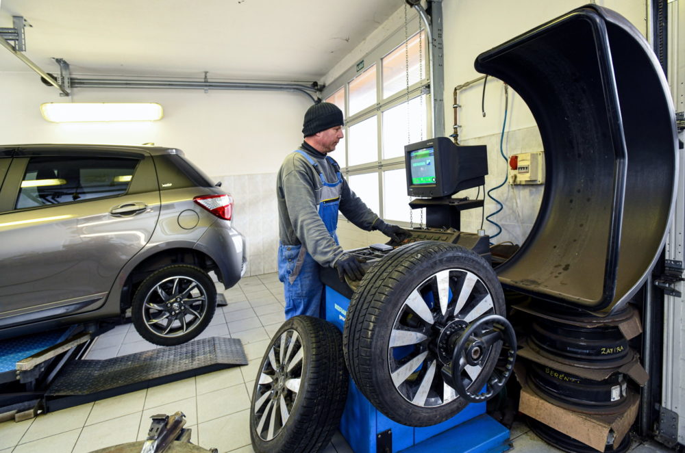 Októbertől ingyenes lehet a gumiabroncs-hulladék leadása