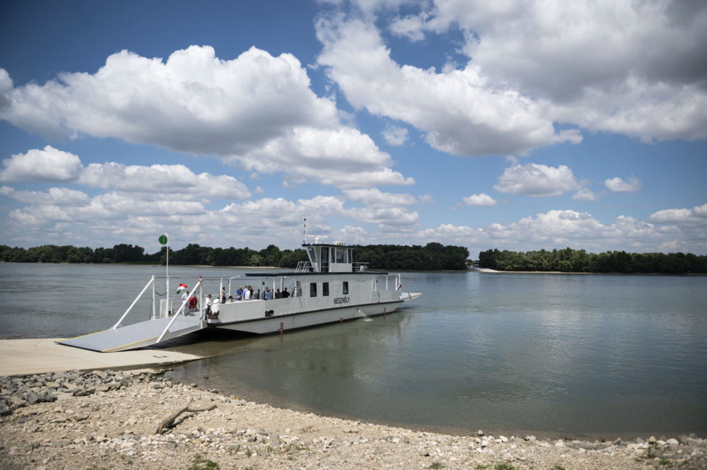 Új kompjárat köti össze Magyarországot és Szlovákiát