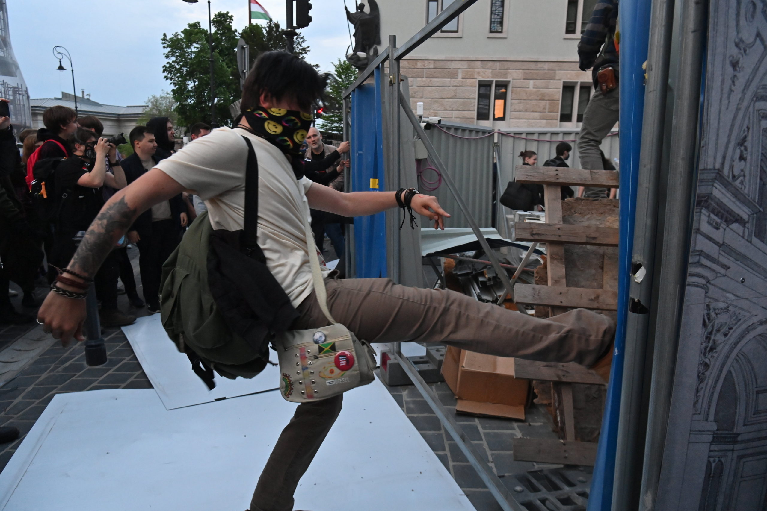 A baloldal nem is akarja, hogy emeljék a pedagógusok bérét?