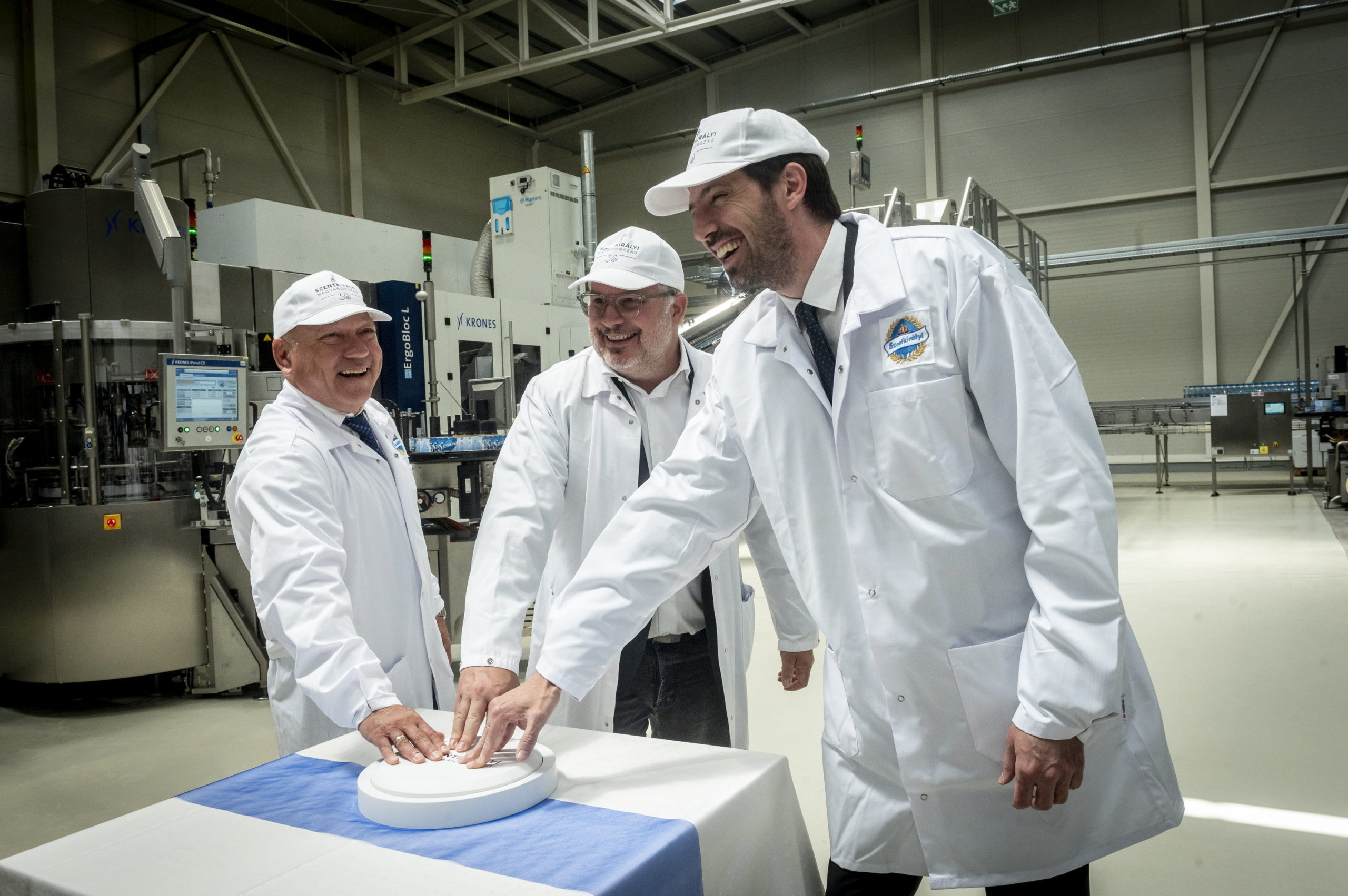 Átadták a Szentkirályi Magyarország Kft. új gyártósorát