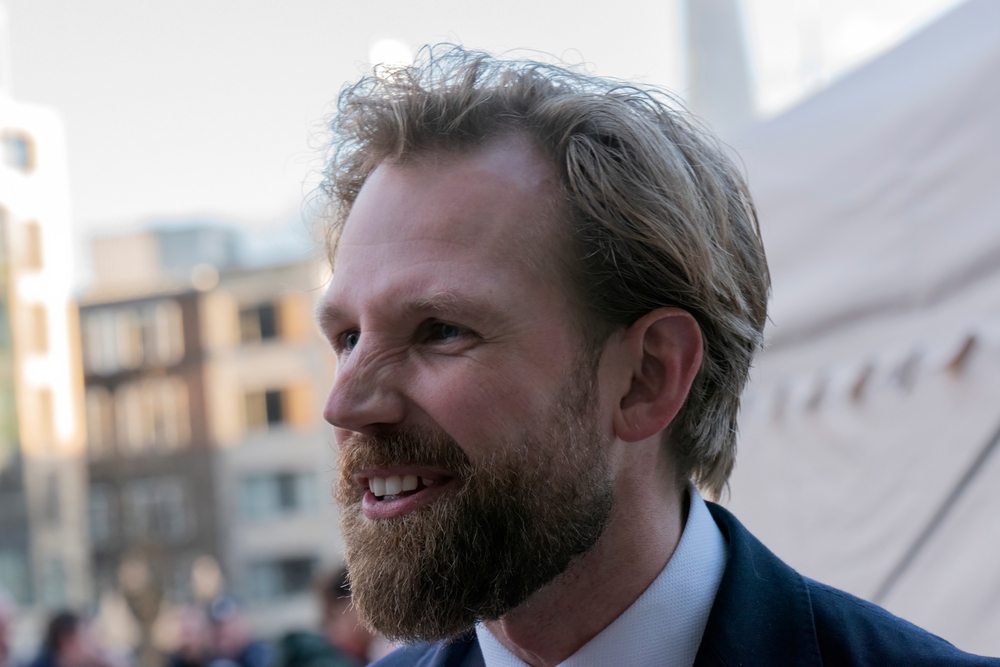 Lemondott a holland oktatási miniszter a zaklatási botránya miatt