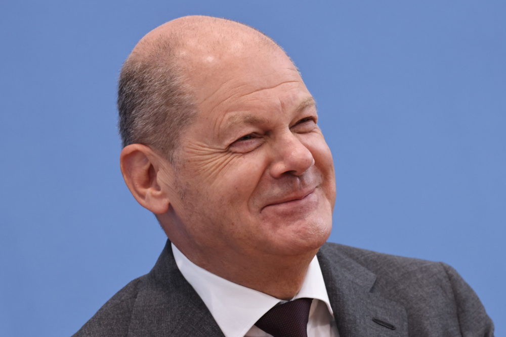 Olaf Scholz: Történelmi jelentőségű a menekültügyi megállapodás