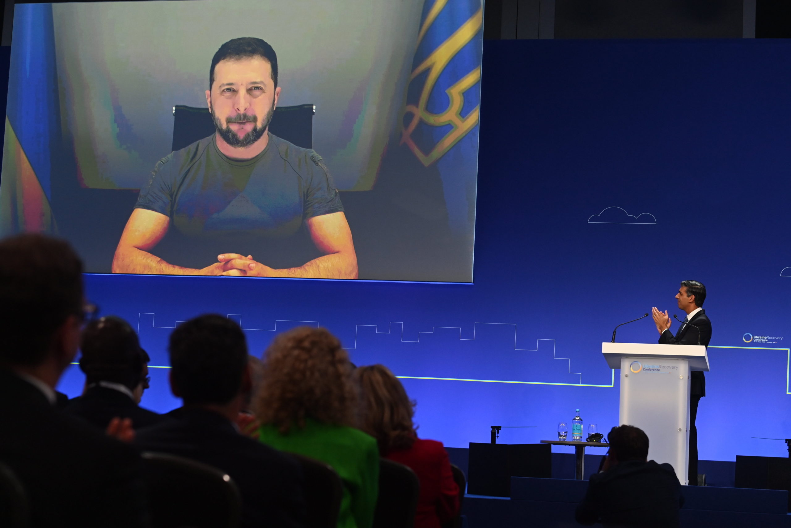 Ukrán elnök: Oroszország gyengesége nyilvánvalóvá vált