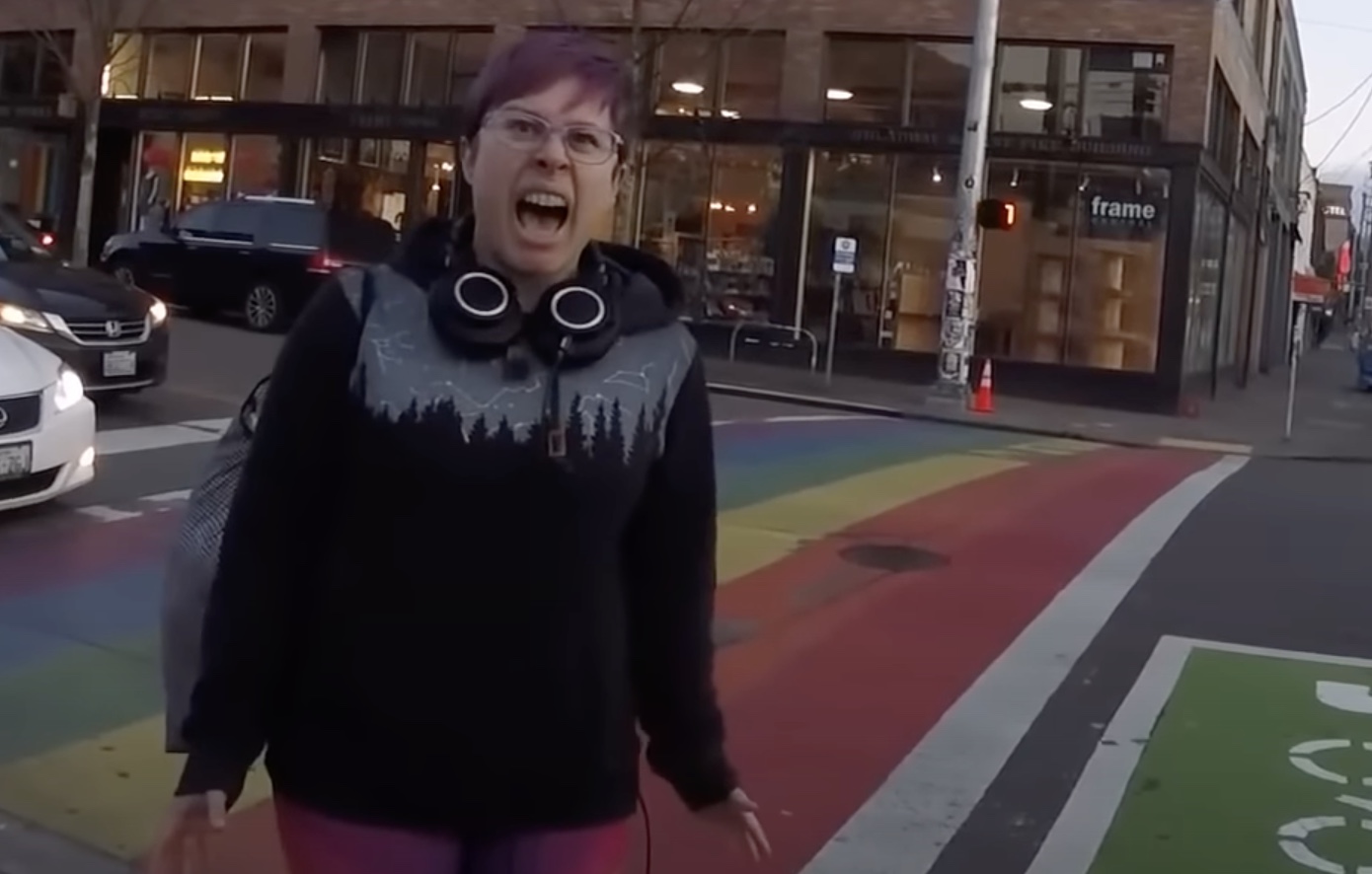 Pénz, hatalom, LMBTQ