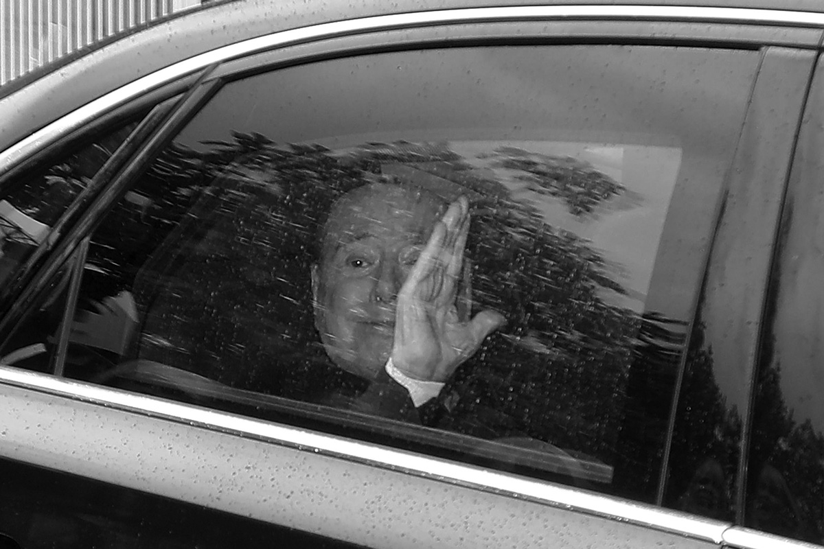 Elhunyt Silvio Berlusconi