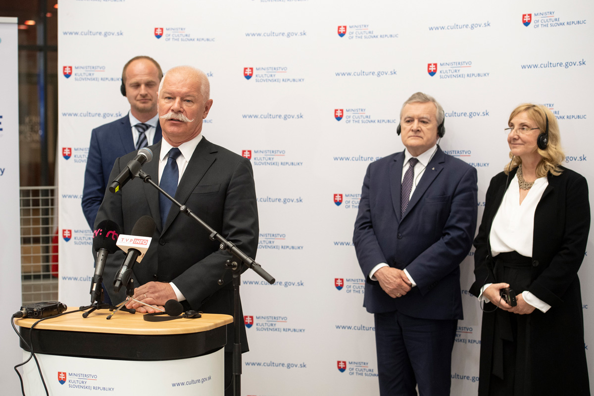 Csák János közös V4-es jövőépítést szorgalmaz