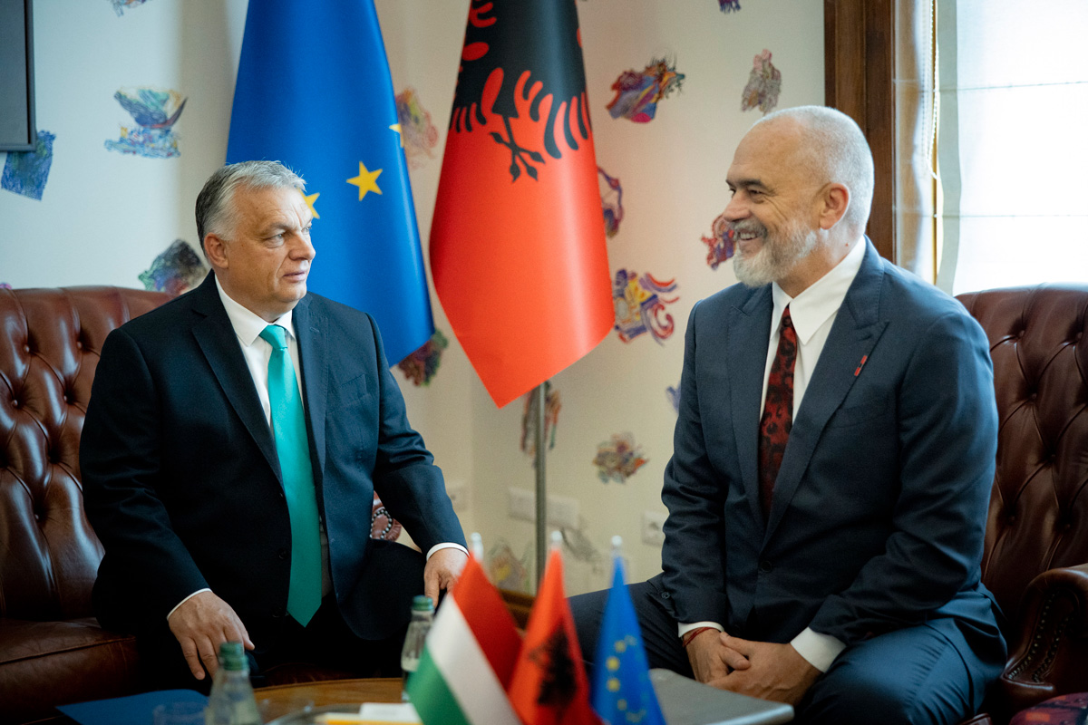 Orbán Viktor: Szégyenteljes, milyen lassan halad az EU-bővítés