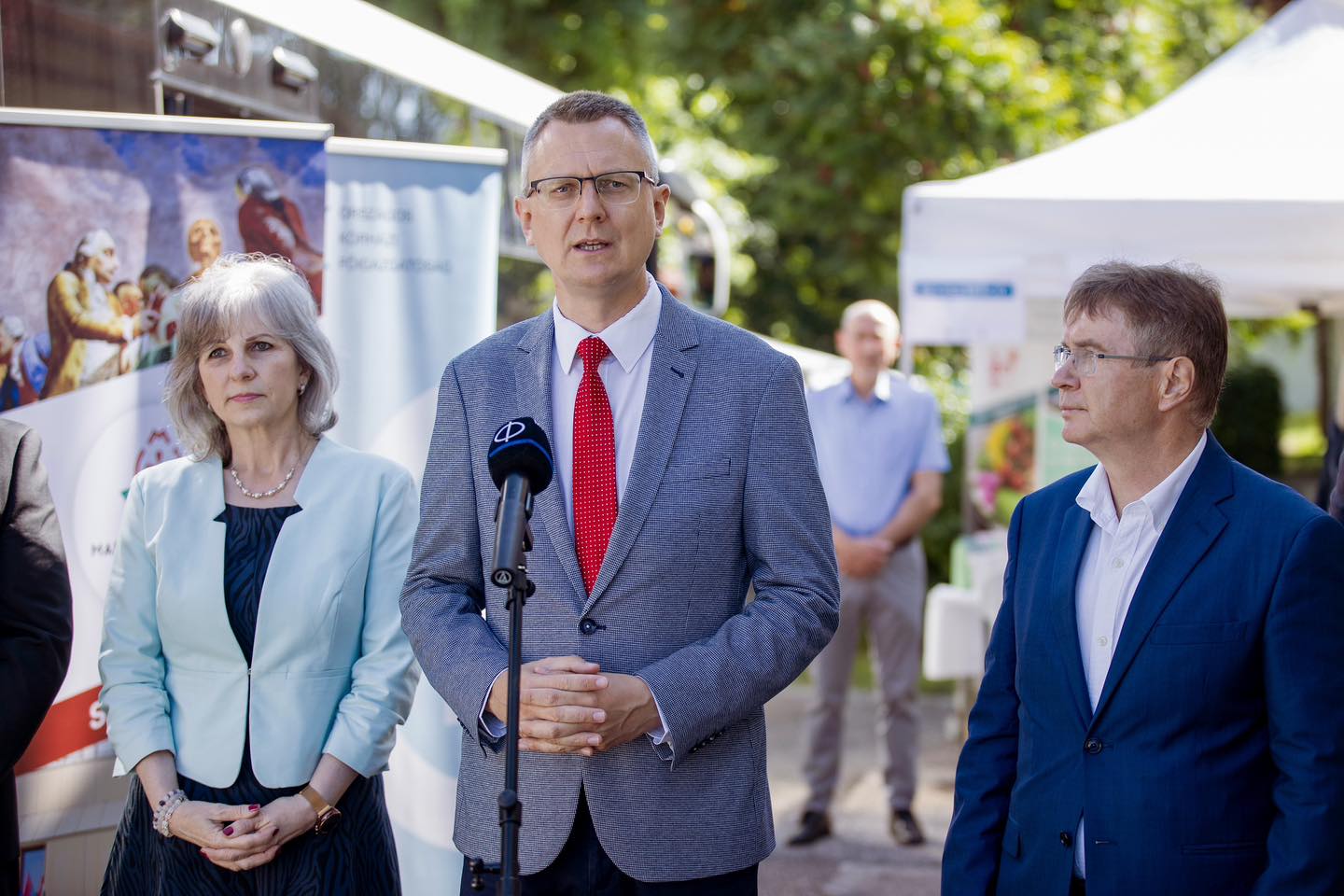 Rétvári Bence: Hálával gondolunk az egészségügyben dolgozókra