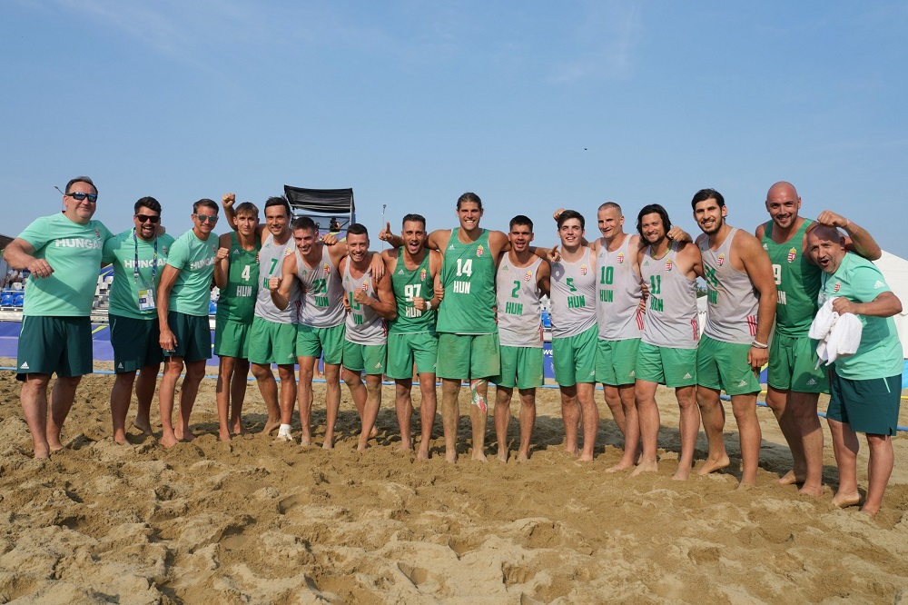 Ezüstérmes a magyar strandkézilabda-válogatott