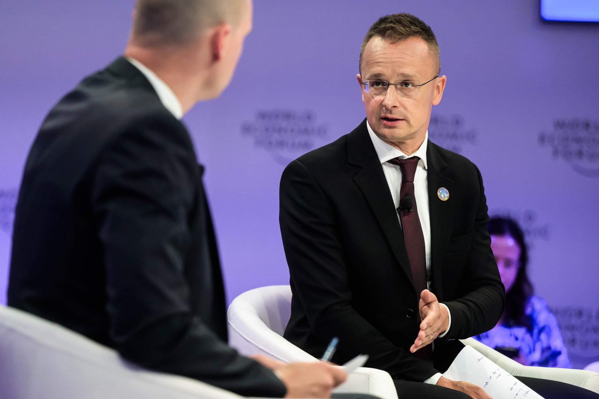 Két újabb kínai vállalati beruházásról állapodott meg Szijjártó Péter