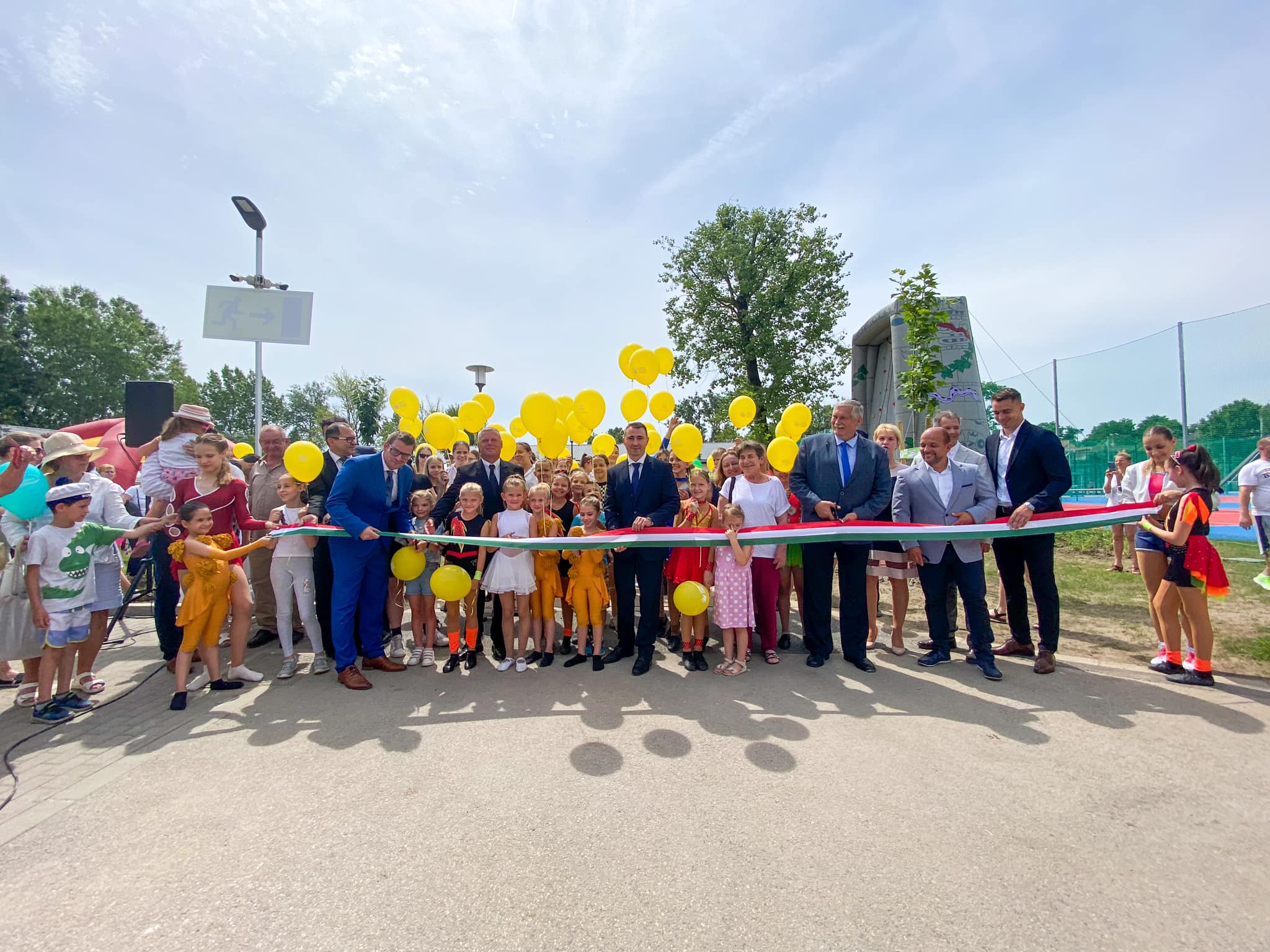 Átadták a csepeli Kolonics György Szabadidőközpontot