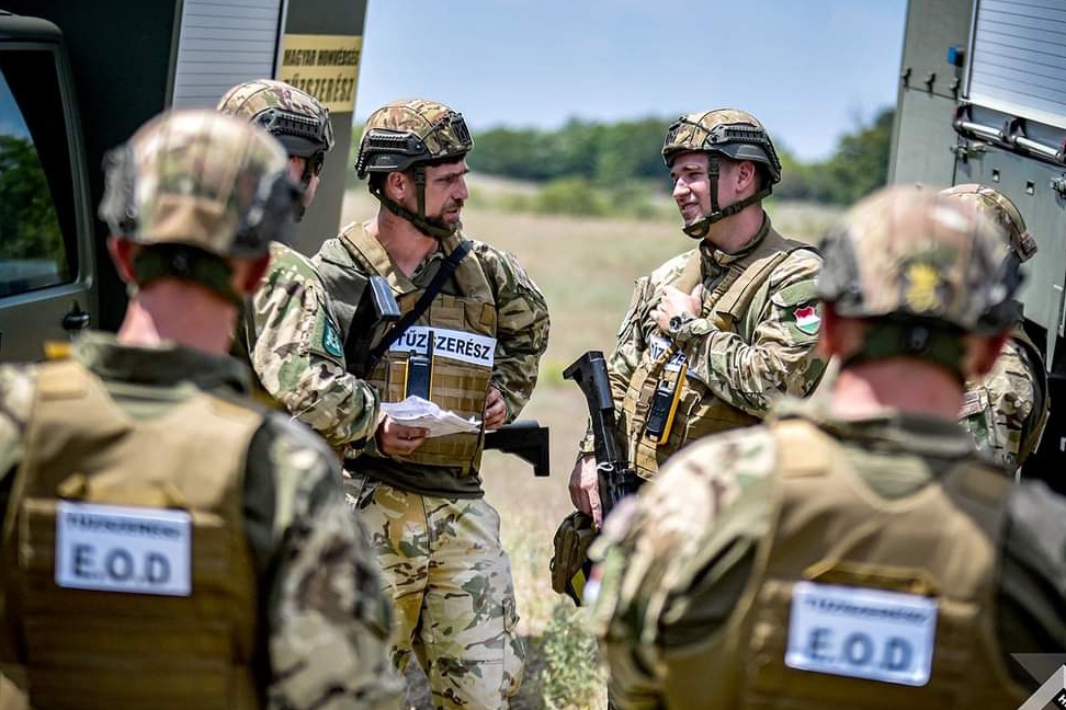 Világháborús kézigránátot és gyalogsági lőszert találtak a XIV. kerületben