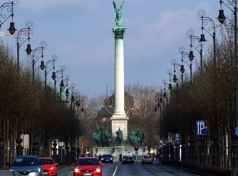 Forgalomkorlátozások lesznek szombaton Budapesten
