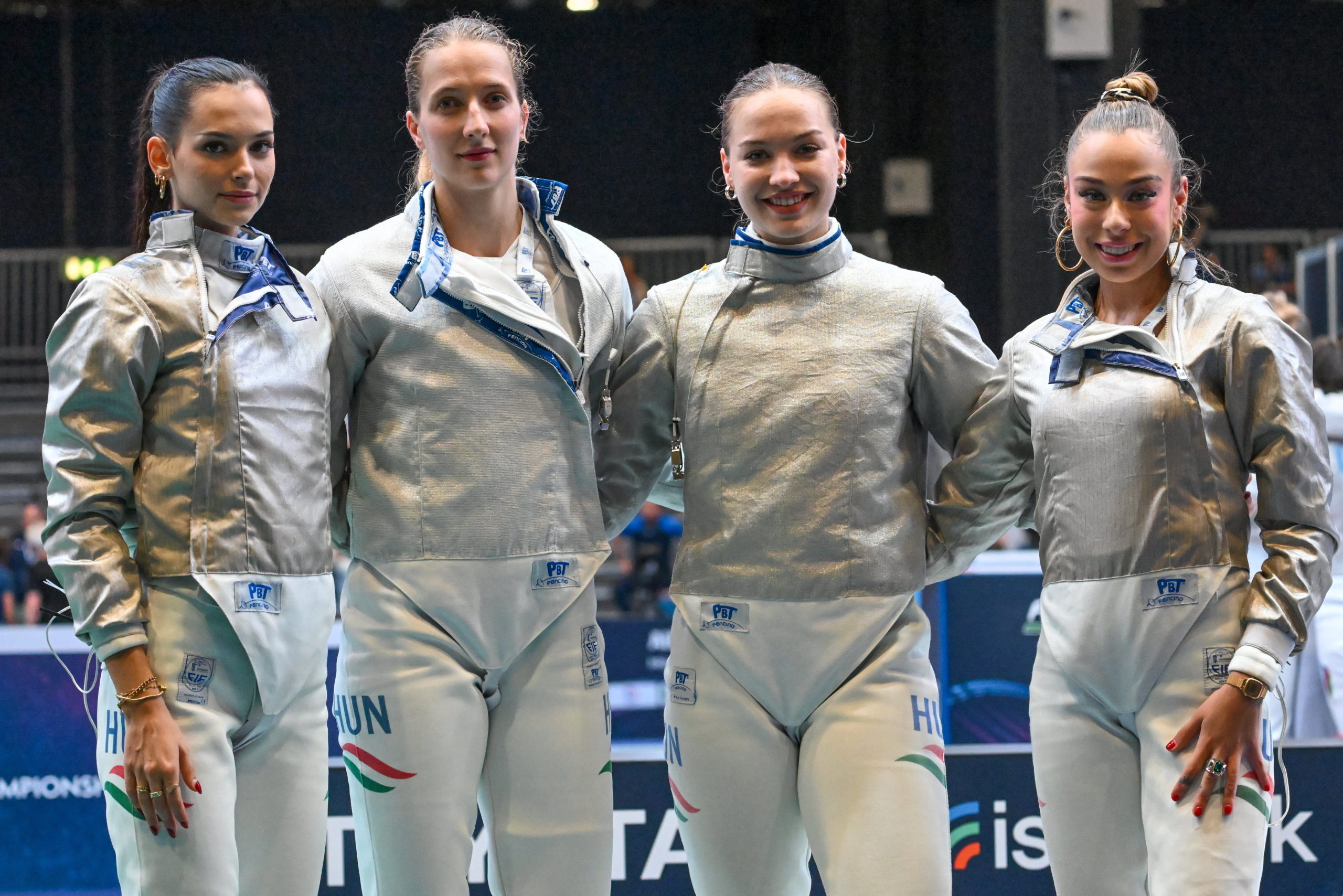 Negyeddöntős a női kardcsapat