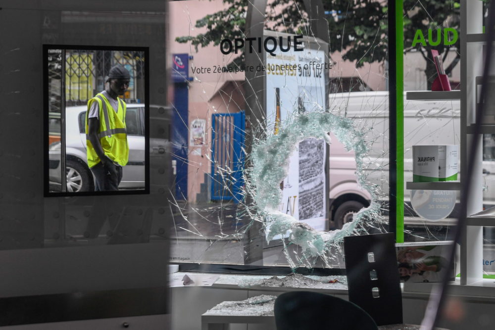 48 perc: nem sikerül tömegeket integrálni a francia társadalomba