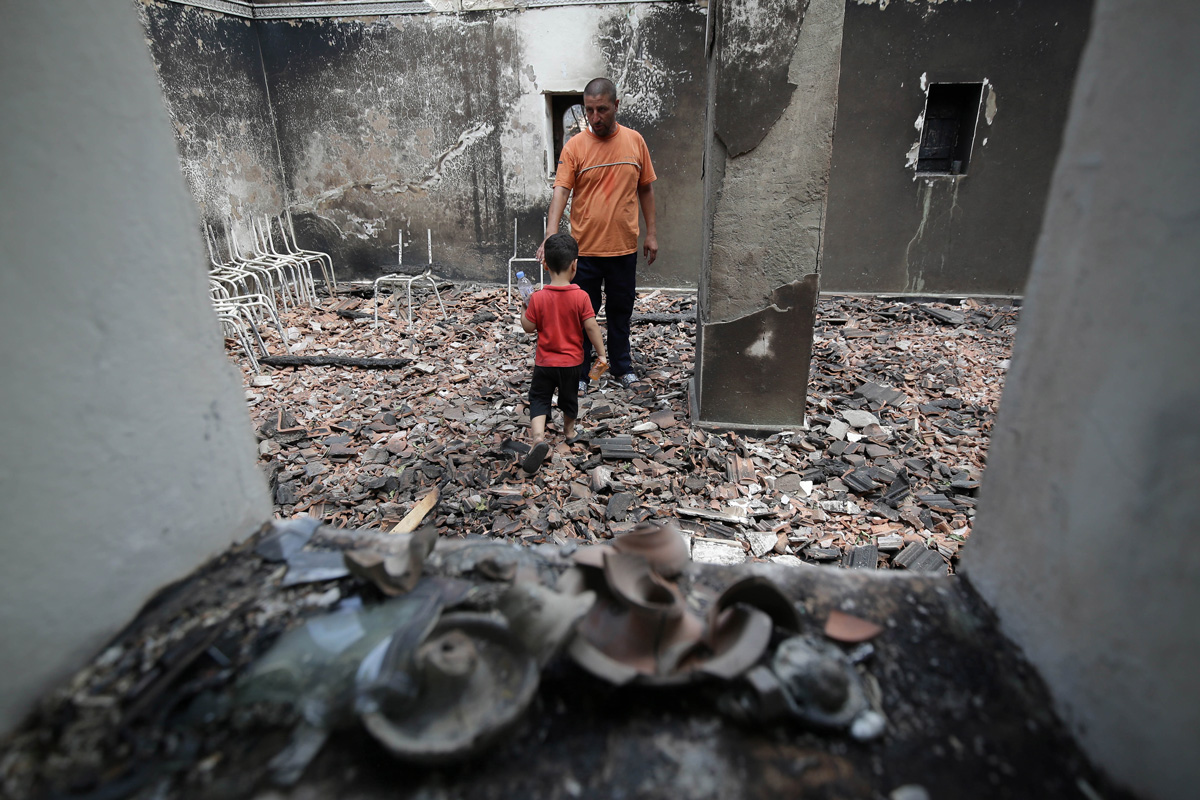 Algériában is pusztítanak az erdőtüzek