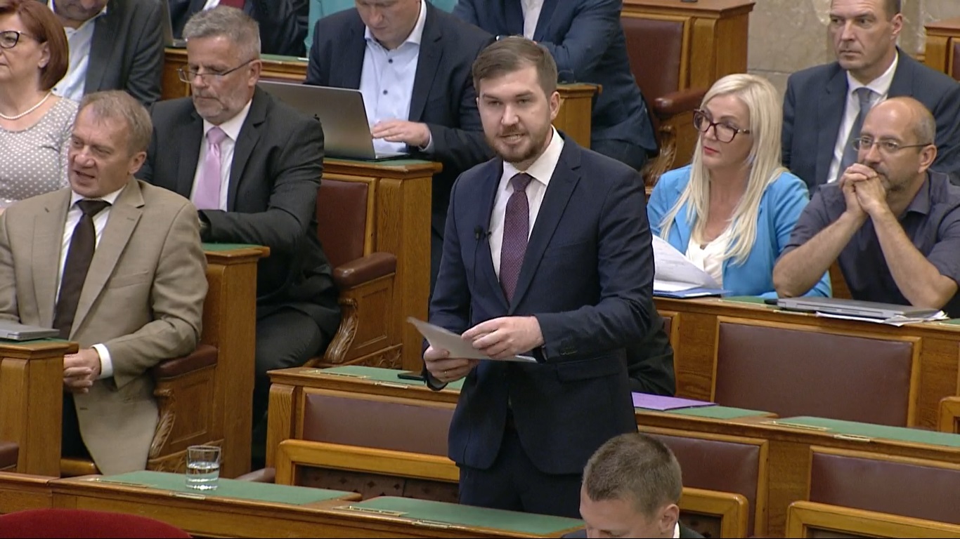 Gelencsér: ha önöket lottón kisorsolnák, akkor is jobban járna az ország