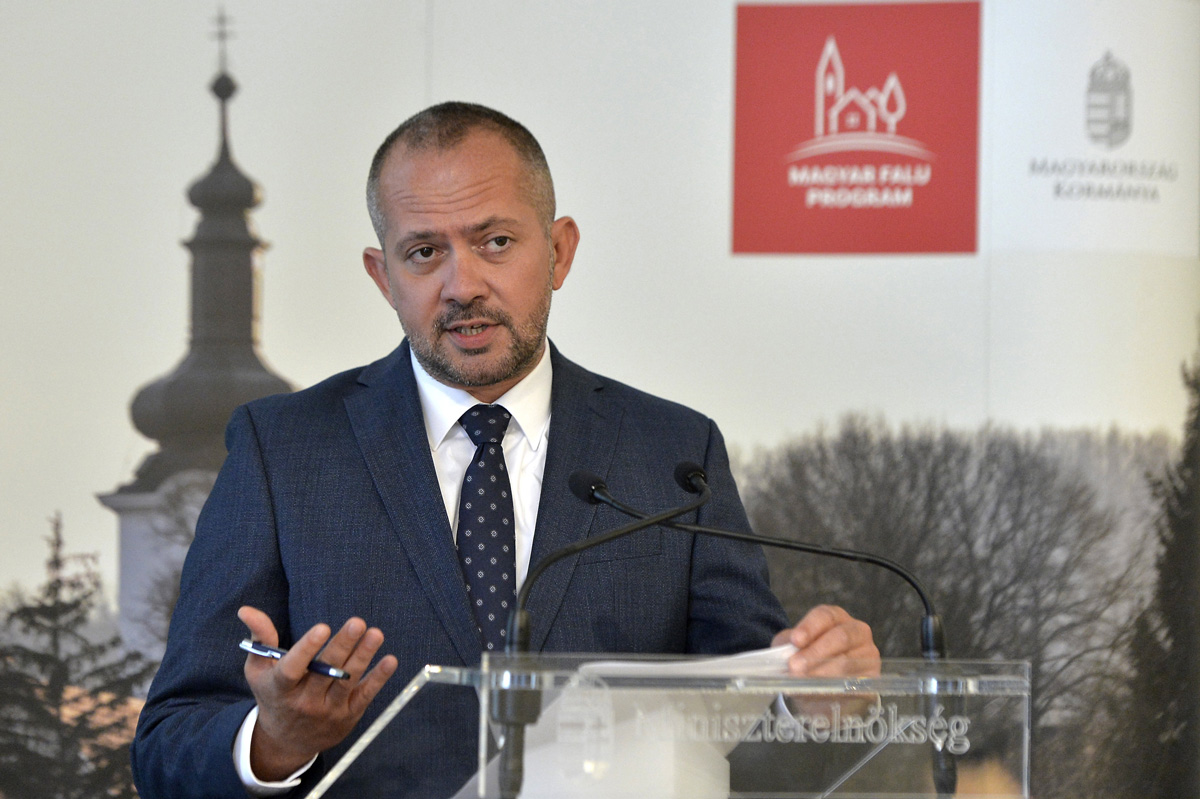 Egymilliárd forintra pályázhatnak falusi civil szervezetek