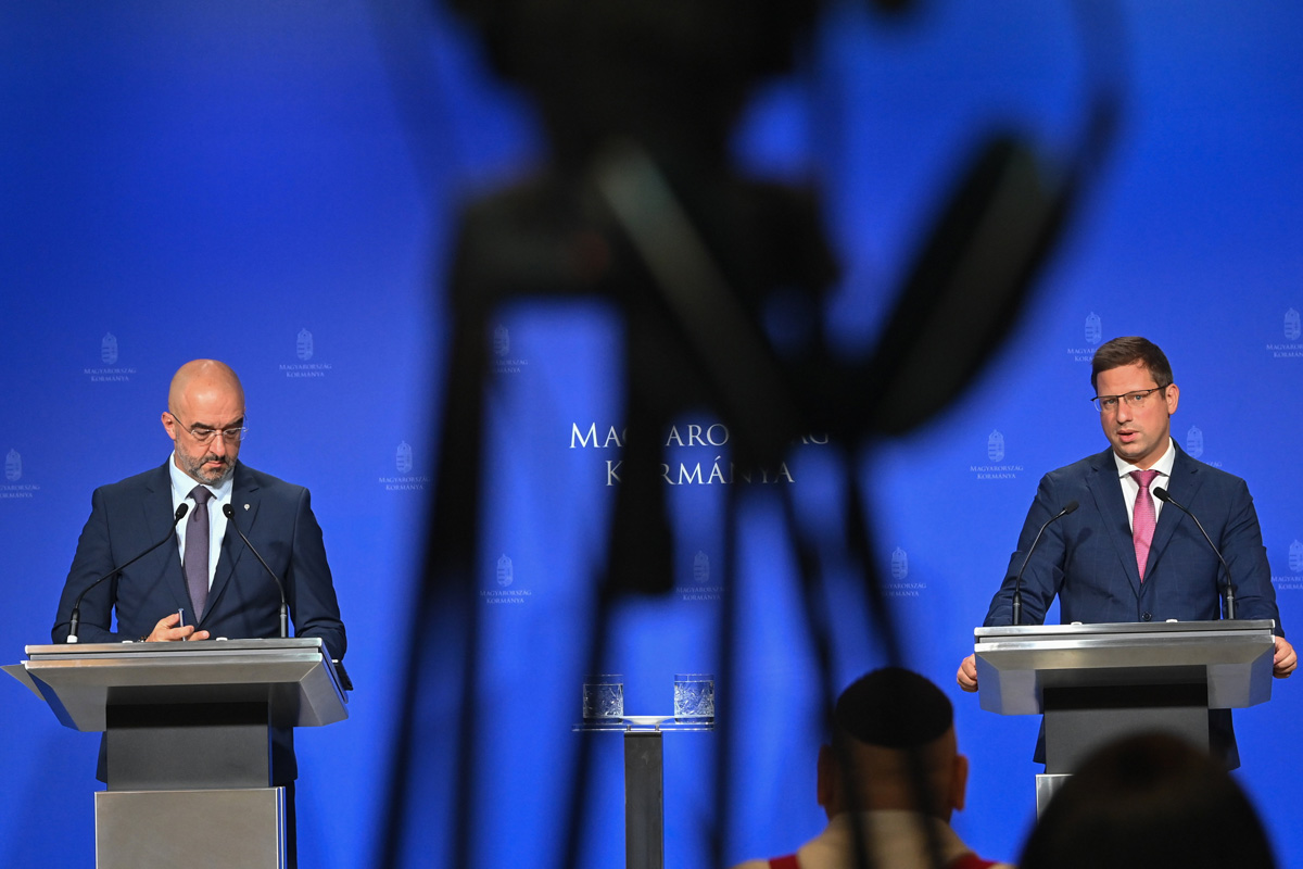 Kormányinfó: Európa érdekeivel ellentétesek a migrációs javaslatok