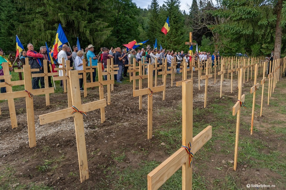 „Ezek nem cetlik vagy kifestősök, hanem a román hadsereg iratai”