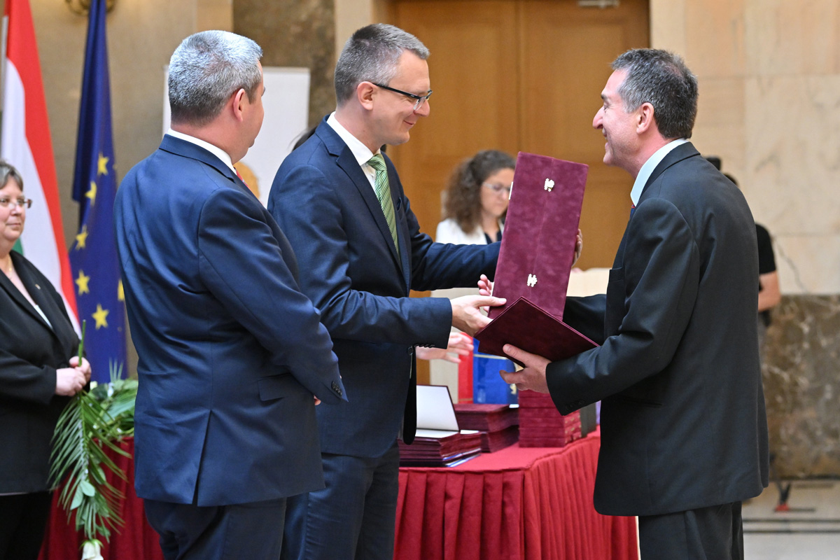 A kormány elkötelezett az egészségügy teljesítményének javítása mellett