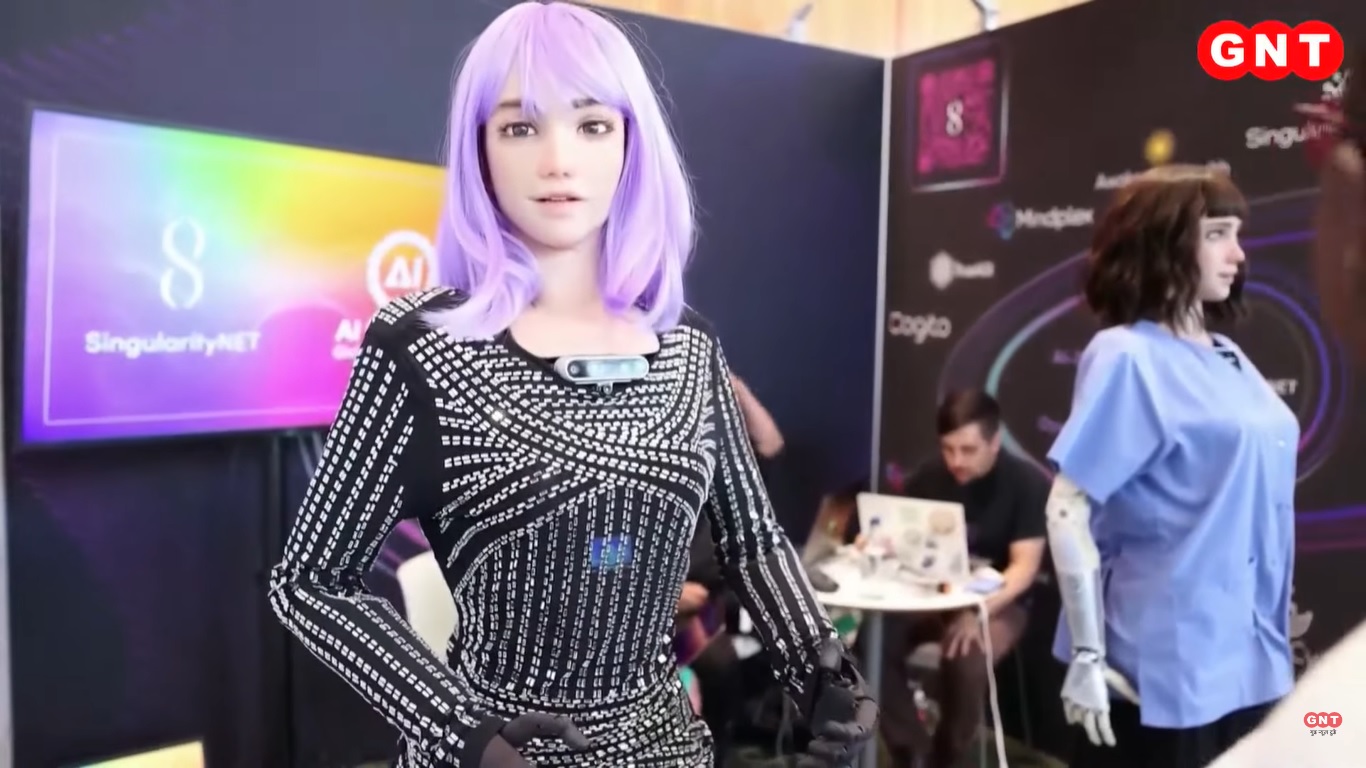 Mesterséges intelligenciával működő robotok tartottak sajtótájékoztatót