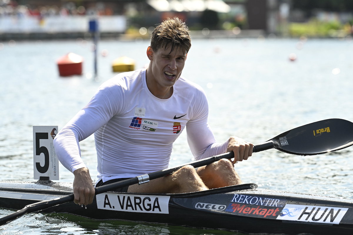 Négy-négy magyar érem és olimpiai kvóta a szombati döntőkben