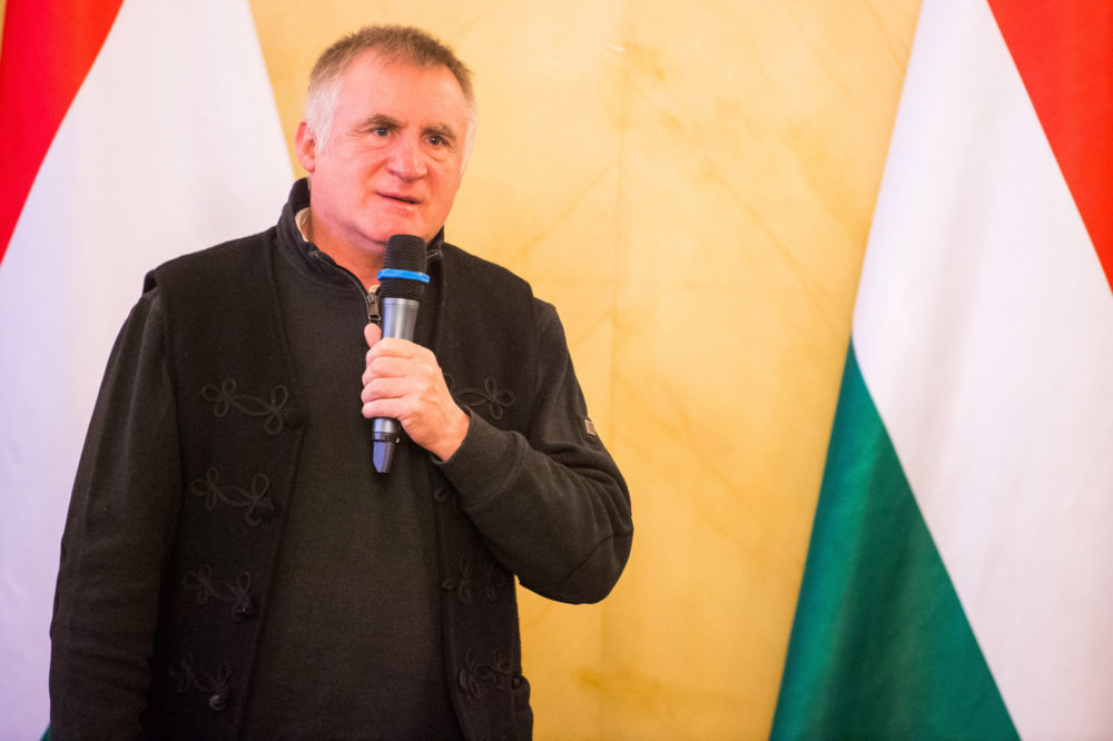 Nem a teljes igazságot mondta Böjte Csabáról a lejárató cikk szerzője