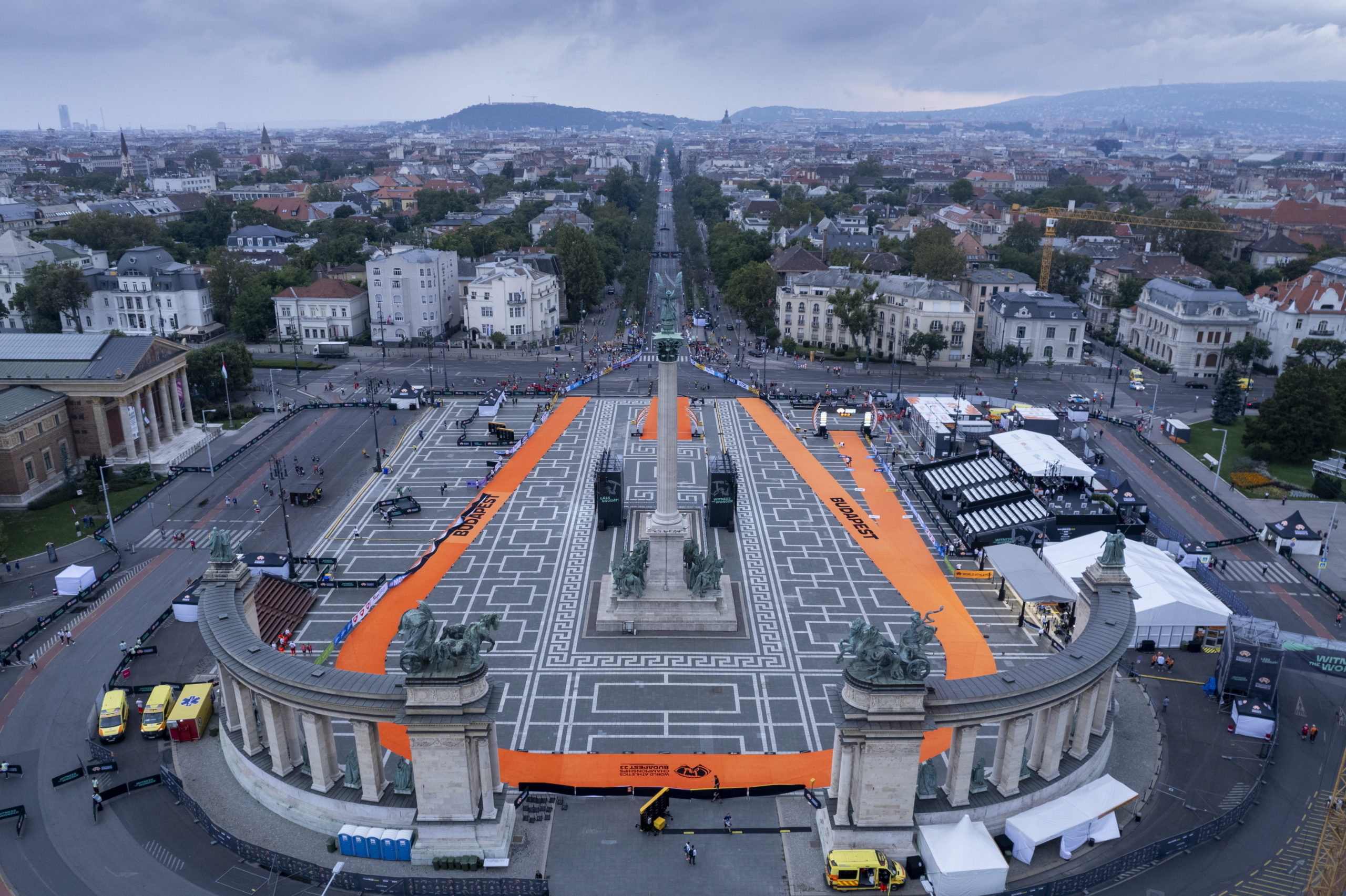 Kétórás halasztás után megkezdődött a világbajnokság