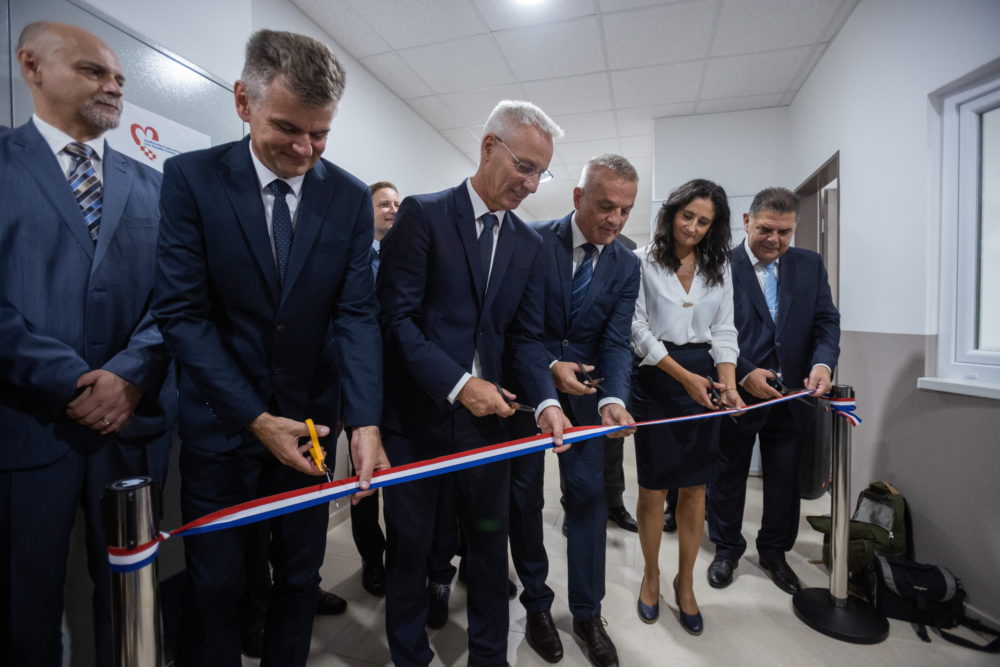 Átadták a Collegium Croaticum Horvát Szakkollégium pécsi épületét